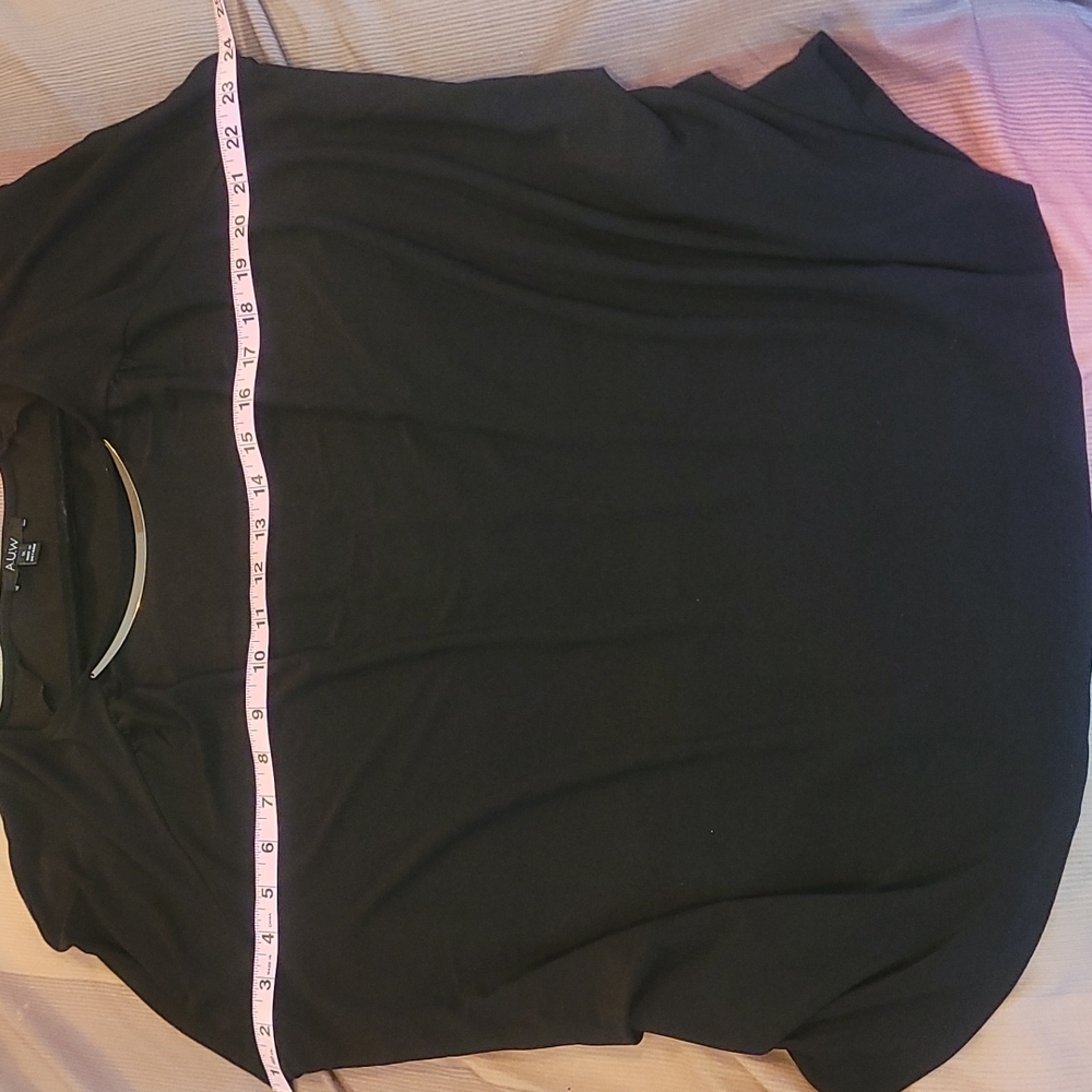A.U.W black blouse. Gold piece on neckline. Size 1X. - Picture 8 of 10
